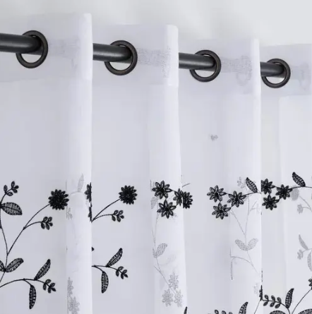 Visillos Bordados de Lino